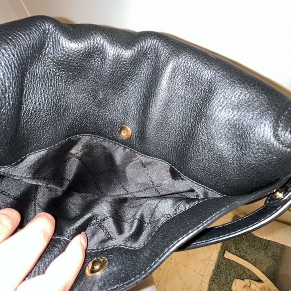 MICHAEL KORS Evie Medium Pebbled Leather Shoulder Bag - Picture 9 of 10